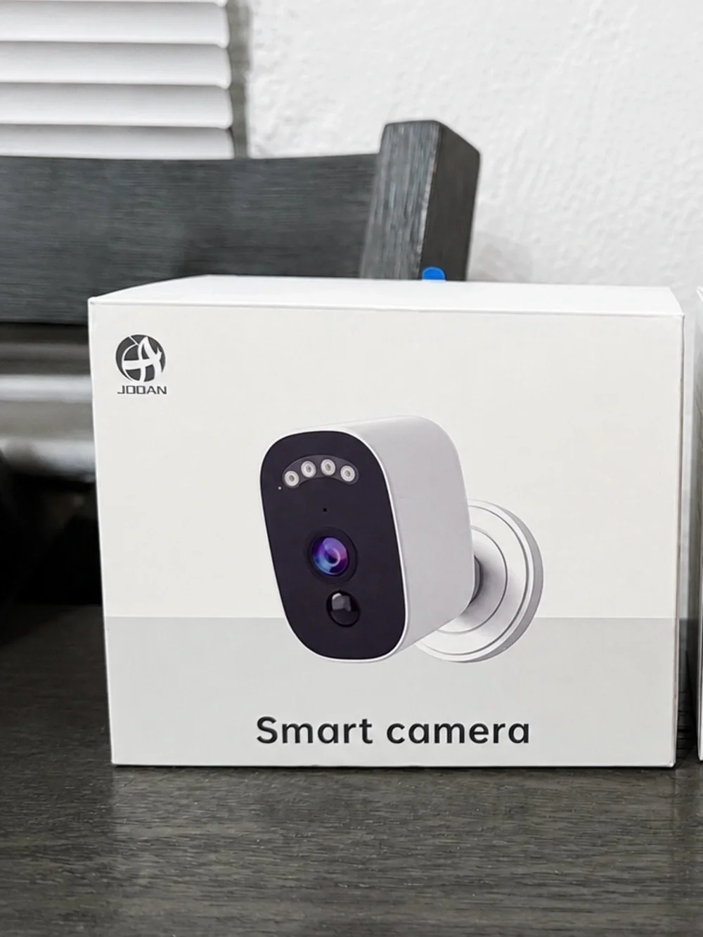 White Smart Camera - Compact Home Security Camera